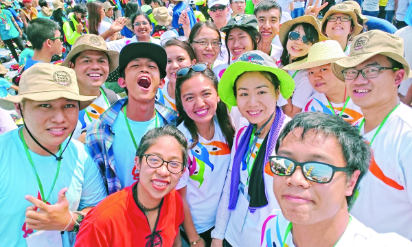 Take risks, make a ruckus pope tells young people in apostolic exhortation