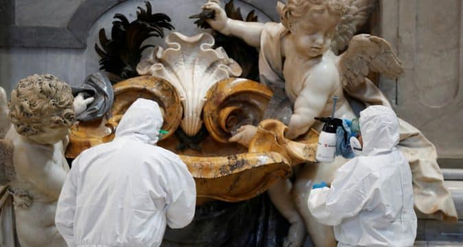 St. Peter’s Basilica cleaned and sanitised for reopening St. Peter’s Basilica cleaned and sanitised for reopening