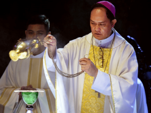 Bishop calls for volunteers to help with Covid-19 care Bishop calls for volunteers to help with Covid-19 care
