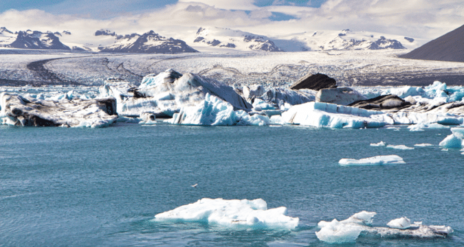 Greenland is melting, islands have disappeared Greenland is melting, islands have disappeared