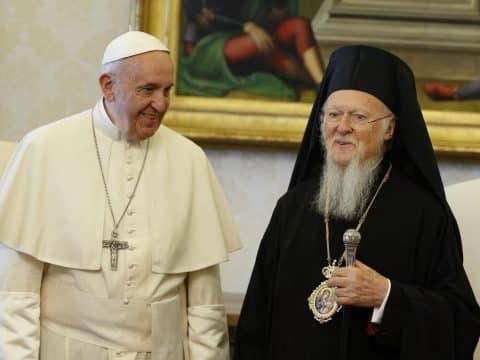 Religious leaders must be example of respect and cooperation pope says