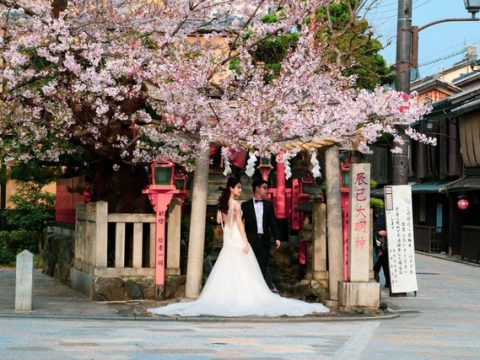 Unusual Japanese weddings may show new way for Church