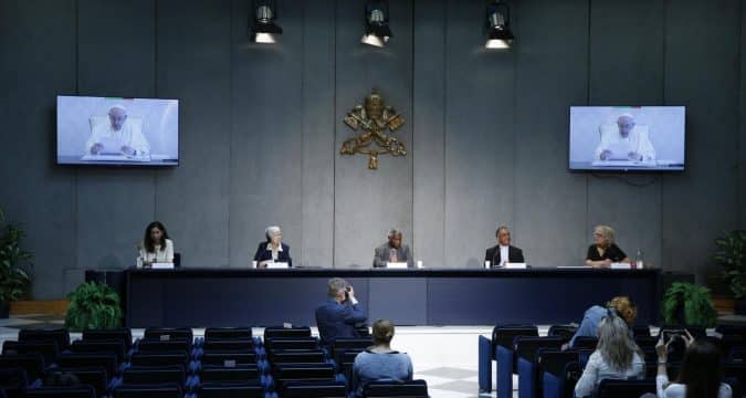 Pope launches seven year Laudato Si’ action plan Pope launches seven year Laudato Si’ action plan