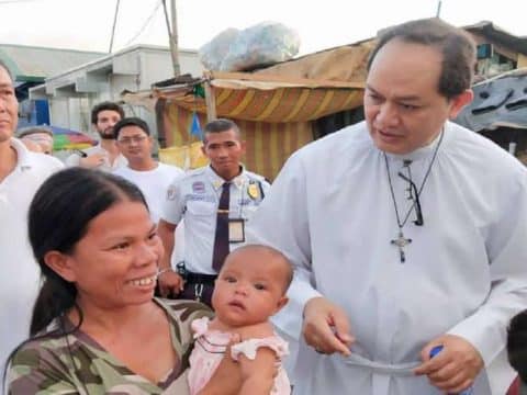 Philippine bishop seeks swift aid for hungry poor