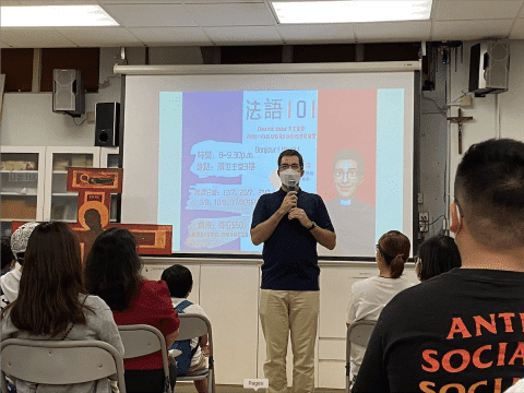 Parishes share faith through foreign language courses
