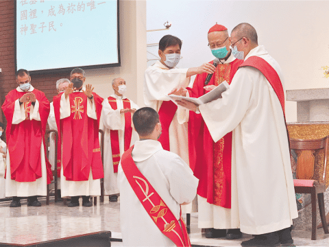 From surgeon’s table to the table of the Lord
