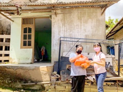 Sharing love for poor beyond Singapore’s borders