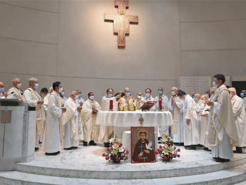 Ma On Shan parish celebrates silver jubilee