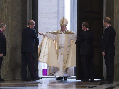 Pilgrims of Hope to be motto for Holy Year 2025