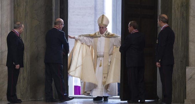 Pilgrims of Hope to be motto for Holy Year 2025
