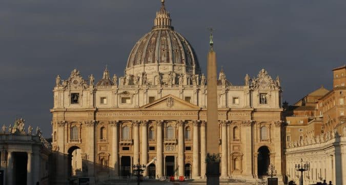 Papal commission votes against ordaining women deacons