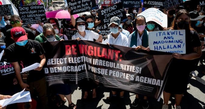 Reach out and serve say Philippine bishops in wake election protests Reach out and serve say Philippine bishops in wake election protests