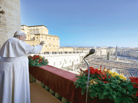 Pope’s Urbi et Orbi: Jesus opens the way from enmity to peace