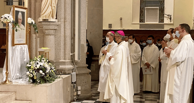 Hong Kong pays homage to Pope Benedict XVI at requiem Mass