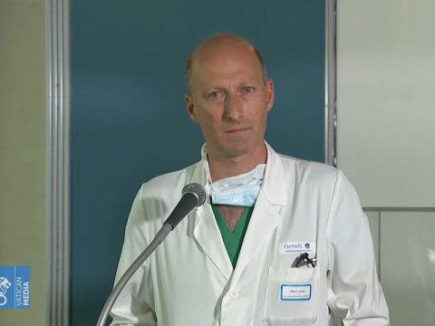 Pope recovering from successful hernia surgery  