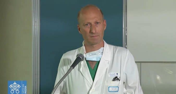 Pope recovering from successful hernia surgery  