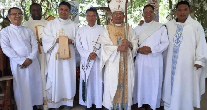 Philippine Catholics warned against illicit religious group Philippine Catholics warned against illicit religious group
