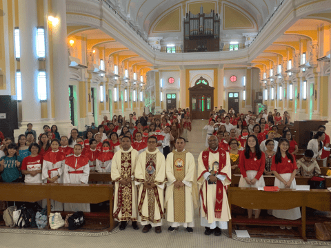 Indonesian community bids farewell to longtime chaplain