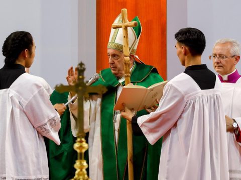 Jesus is the answer to human longing, pope says at Mass in Mongolia
