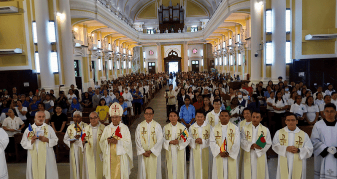 Migrants urged to help build up the One Church