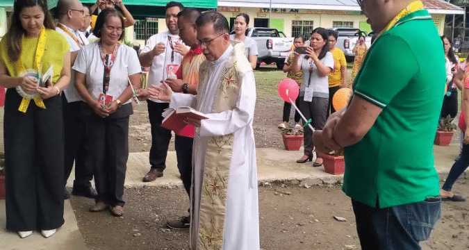 A mission to invest in knowledge in the Philippines A mission to invest in knowledge in the Philippines