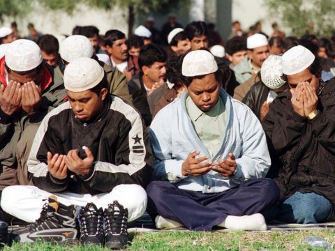 Respect life by opposing war, Vatican officials say in Ramadan message Respect life by opposing war, Vatican officials say in Ramadan message