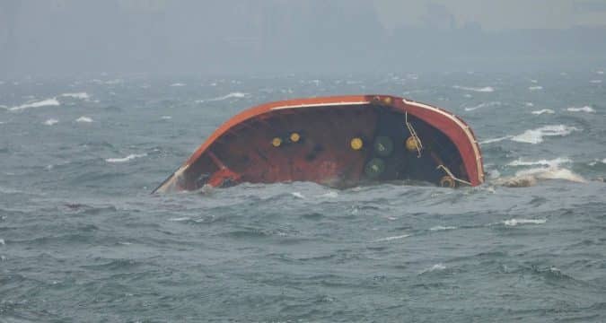 Fears of severe impact as oil spill reaches Philippine shoreline Fears of severe impact as oil spill reaches Philippine shoreline