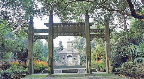 Father Martini still opens up paths of encounter and dialogue