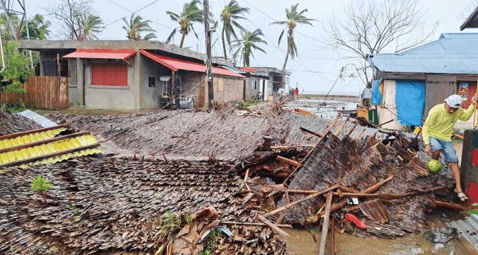 Hundreds of thousands displaced as Man-yi hits the Philippines Hundreds of thousands displaced as Man-yi hits the Philippines