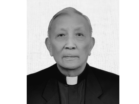 Jesuit priest forged in fire dies at 91