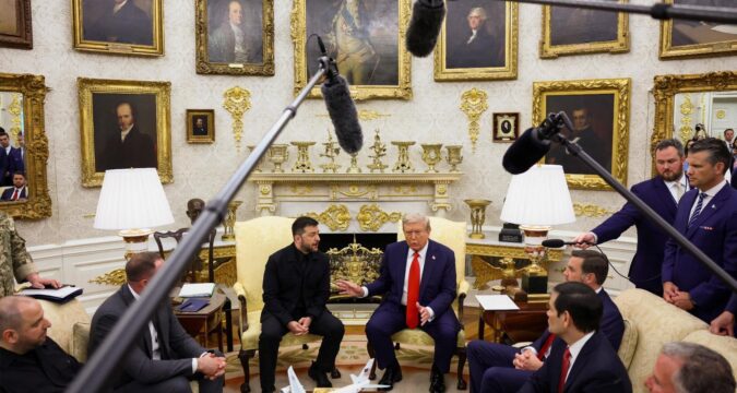 Trump meets with Zelenskyy and European leaders after Putin summit