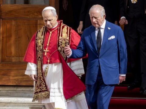 Pope and British king share historic prayer 
