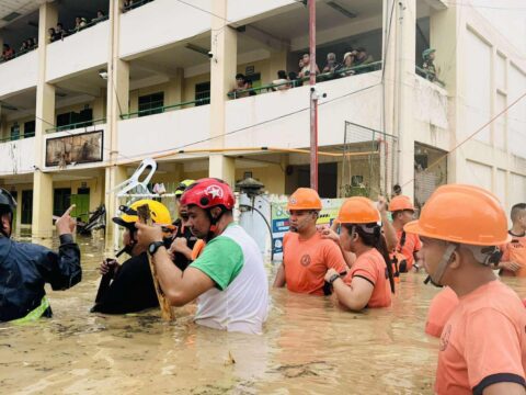 Typhoon pounds Philippines, leaving deaths, displacement