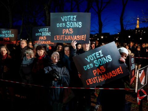 French bishops decry vote legalising ‘assisted dying’ 
