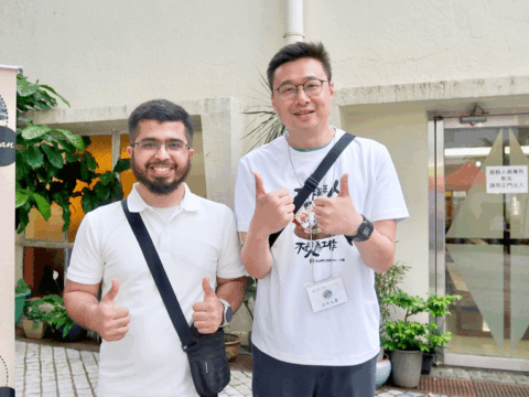 Young Pakistani pursues his dream as a lift technician 
