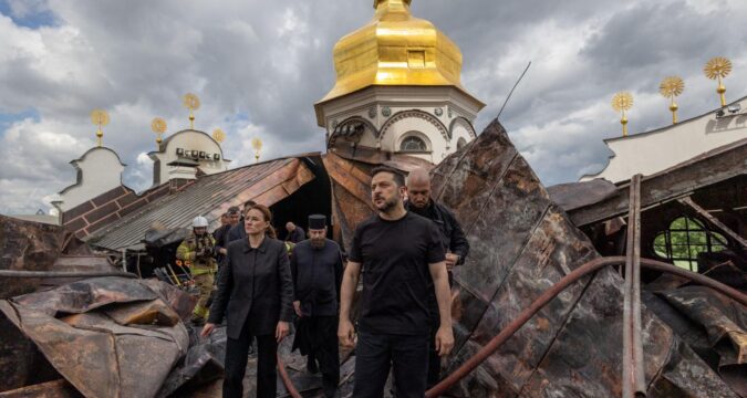 Pope Leo expresses hope that Ukraine and Russia negotiations bear fruit