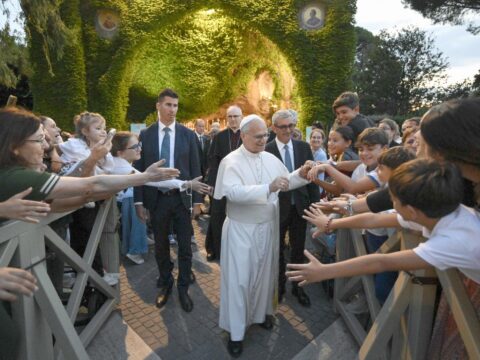 Hundreds of children join Pope Leo XIV in praying the rosary for peace in Vatican Gardens